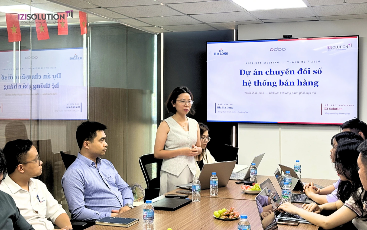IZISolution và Bia Hạ Long khởi động dự án, ngày 11/05/2026. Đại diện IZISolution và Bia Hạ Long tại buổi kick-off dự án triển khai phần mềm quản lý phân phối iziDMS