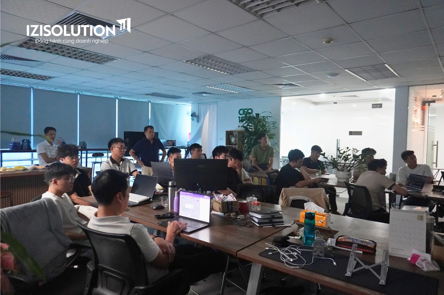 Thành viên IZISolution chia sẻ kinh nghiệm sử dụng Nexora. Nhân viên IZISolution chia sẻ kinh nghiệm dùng Nexora, lan toả văn hoá học hỏi trong công ty